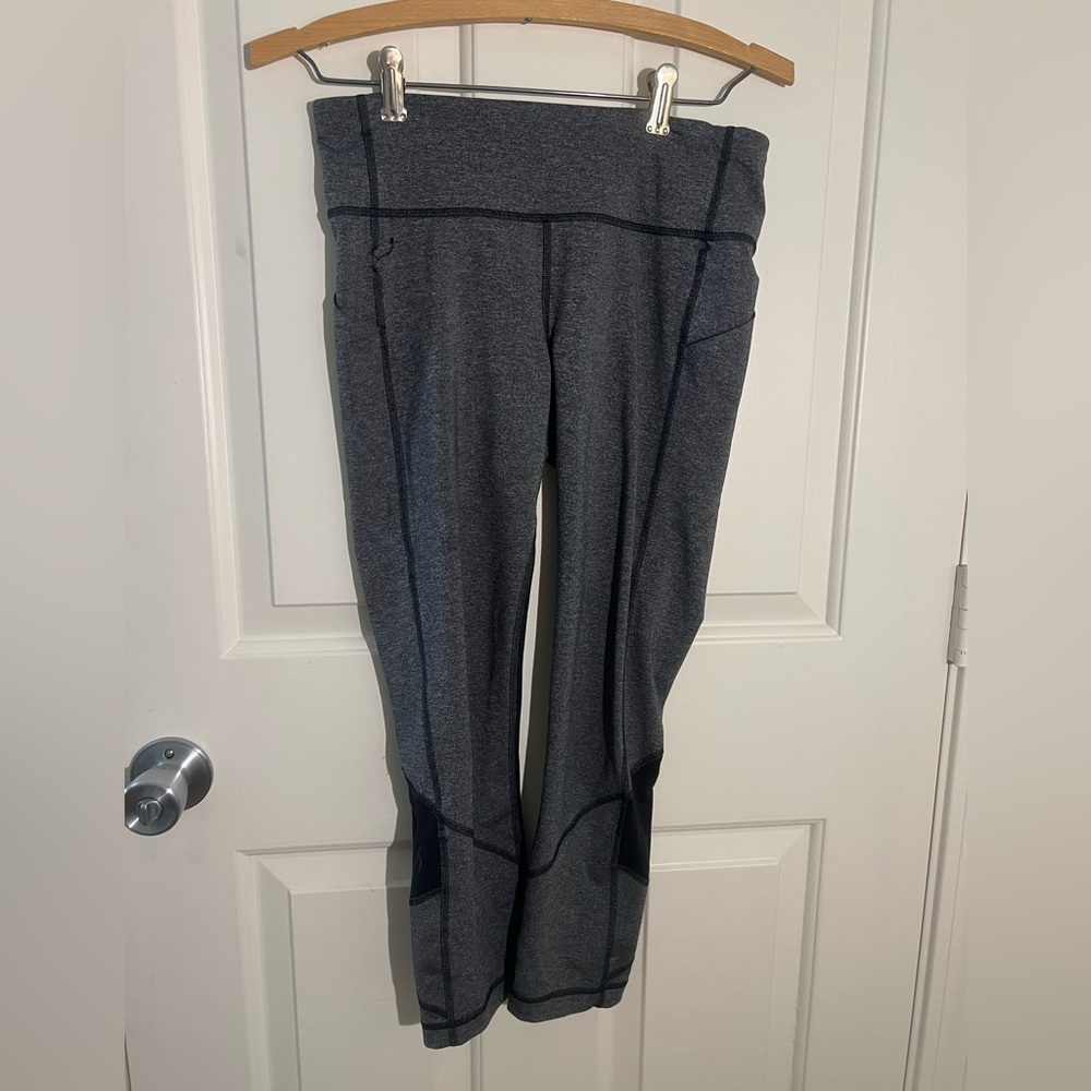 Lululemon Align High-Rise Crop. Size 6. Grey and black.
